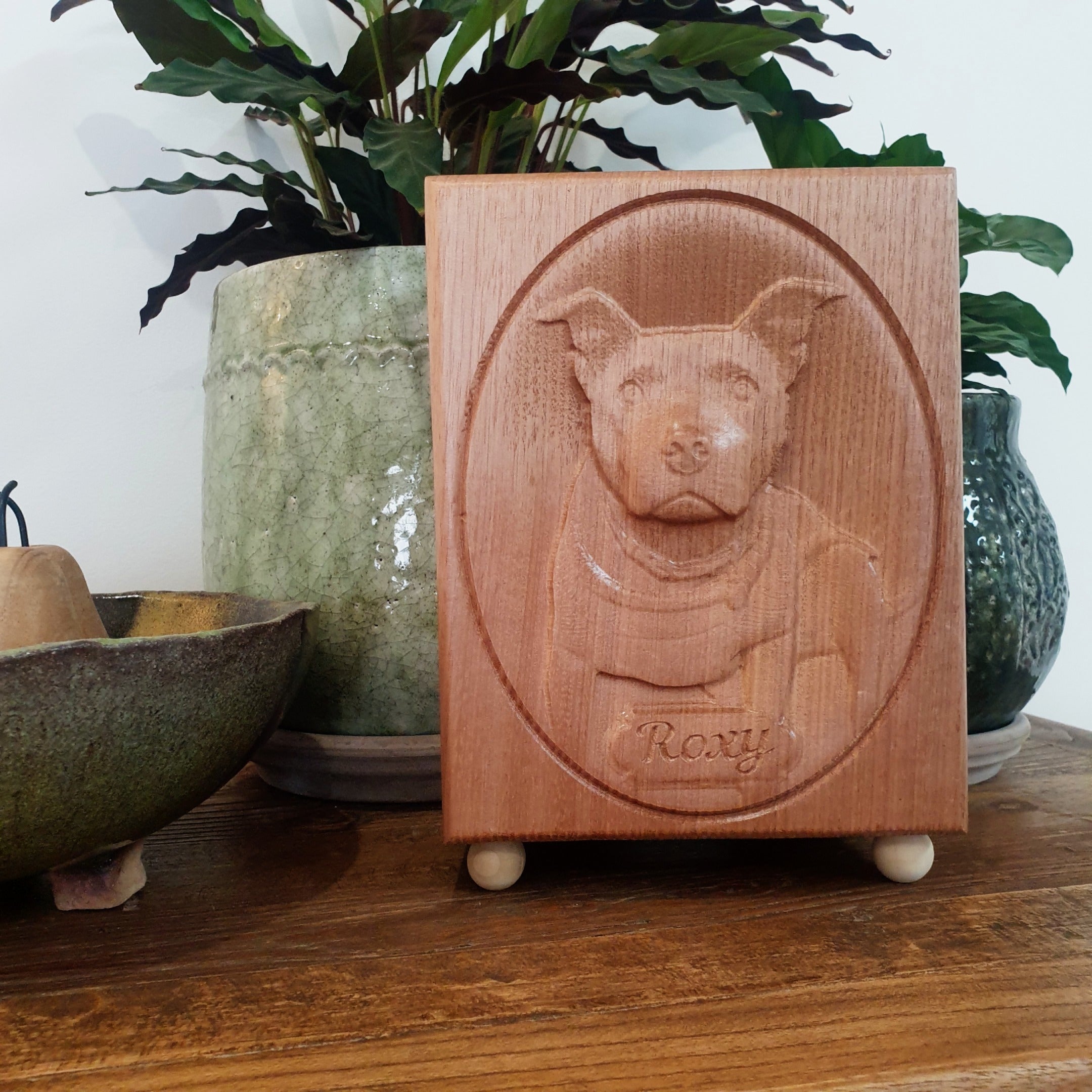 Heritage Grand 2.7 L personalised Oak pet urn with carved portrait